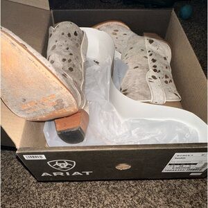 Ariat cowhide cowboy western fashion boots